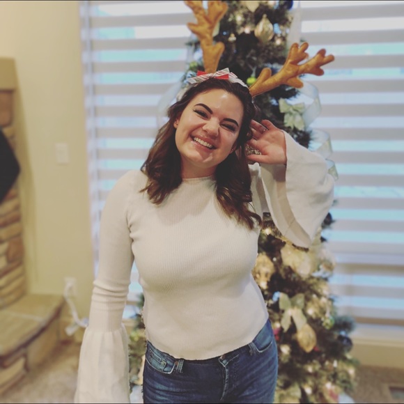 Meet your Posher, Alaina - Picture 2 of 3